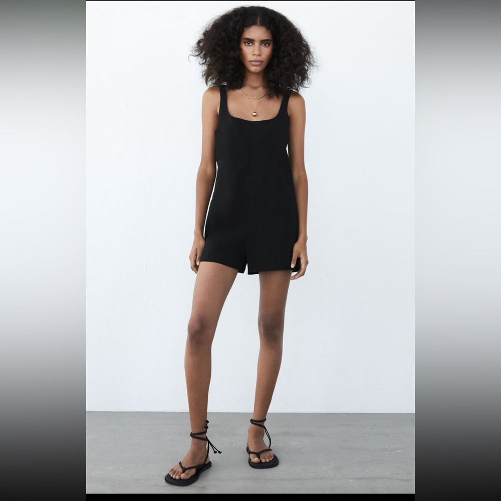 Zara medium short black romper sleeveless